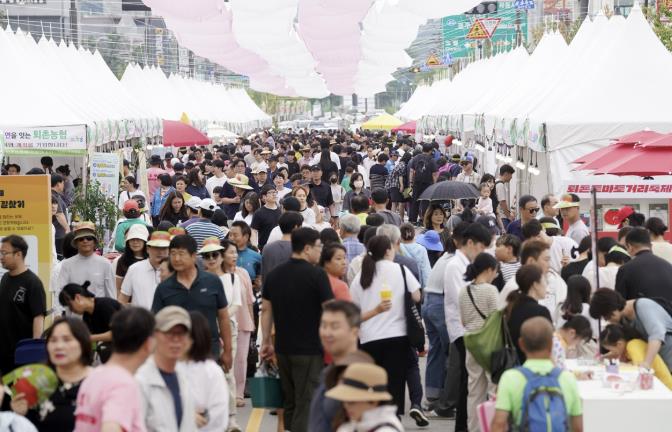 제23회 광주시 퇴촌토마토거리축제, 3일간 30만 명 방문 속 성황리 마쳐. 기사 이미지