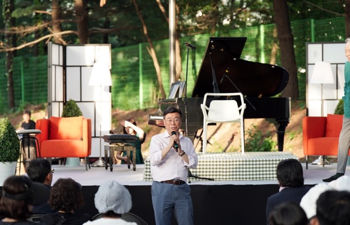 신상진 성남시장, 성남물빛정원 첫 시민 초청 음악회 참석 기사 이미지