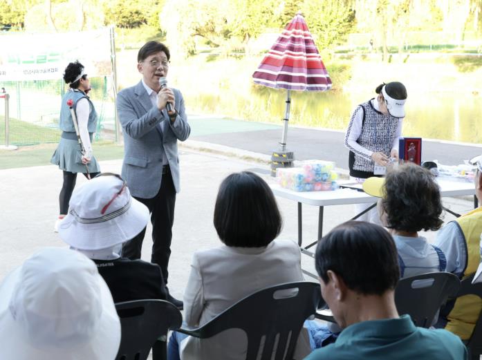성남시의회, 제1회 의장배 파크골프대회 방문해 기사 이미지