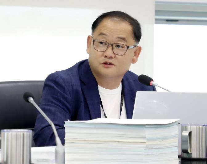 성남시의회 이군수 의원, 성남중앙지하도상가 입찰 의혹 관련해 회계과에 철저한 관리·점검 주문 기사 이미지