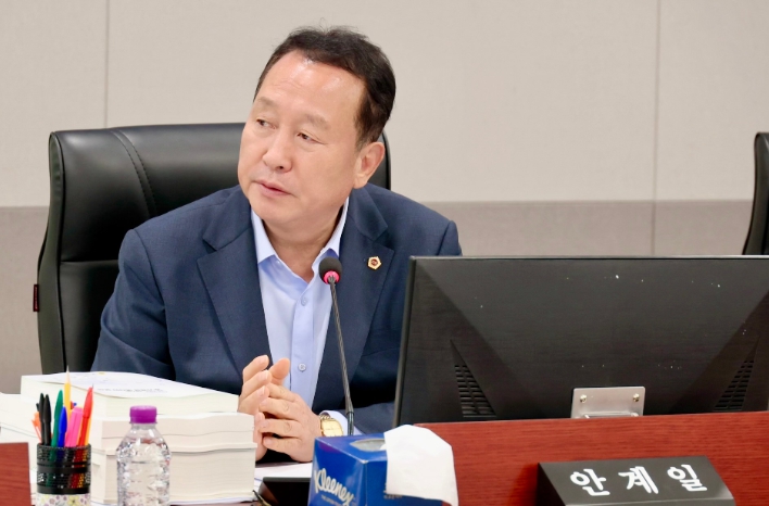 경기도의회 안계일 의원, 추상적 '평화캠페인' 문제를 집중적 제기나서. 기사 이미지
