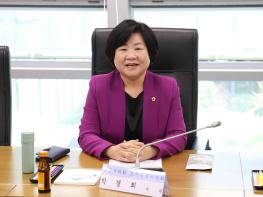 성남시의회 더불어민주당 박경희 의원(서현1·2)‘분당 1기 신도시 재건축, 성남시에 지원을 강력촉구해. 기사 이미지