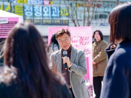  판교 콘텐츠거리서 ‘청춘 매칭 프로젝트 커넥터스’ 신상진 성남시장 직접 현장 홍보 기사 이미지